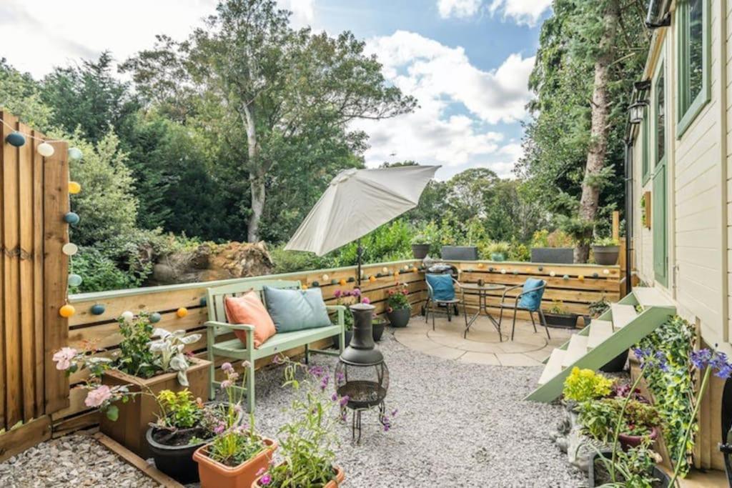 Spinney Retreats - 2 X Unique Shepherds Huts Dog Friendly نورث هامبتون المظهر الخارجي الصورة