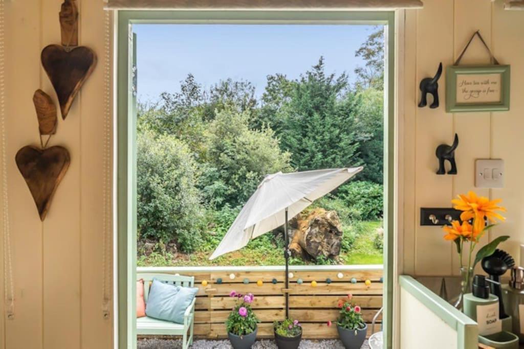 Spinney Retreats - 2 X Unique Shepherds Huts Dog Friendly نورث هامبتون المظهر الخارجي الصورة